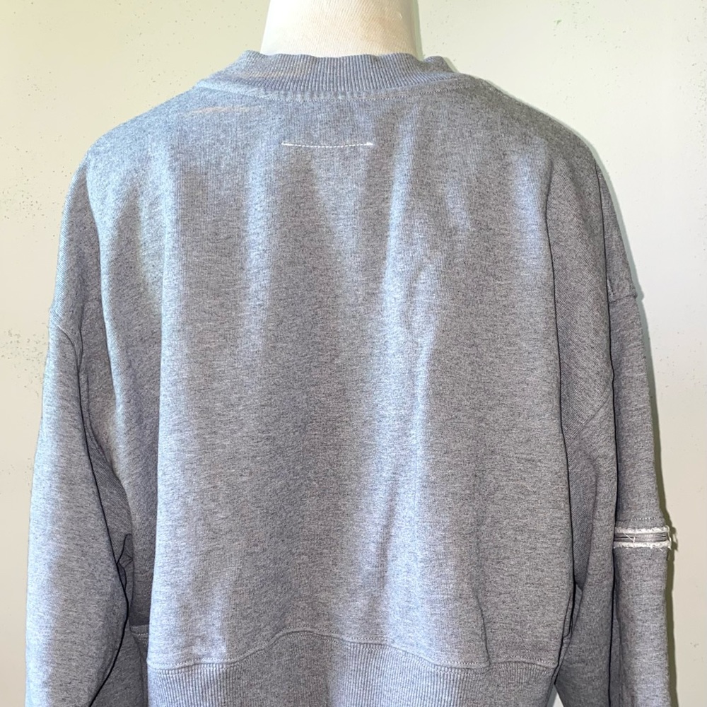 Maison Margiela cropped grey sweatshirt - Picture 10 of 11